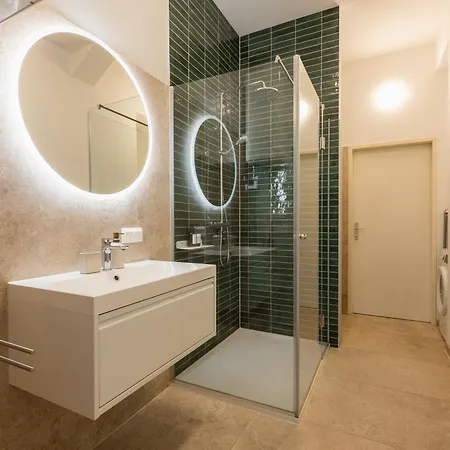 Center Design - Schlossberg View Apartment Graz